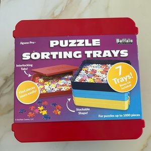 Puzzle sorting trays